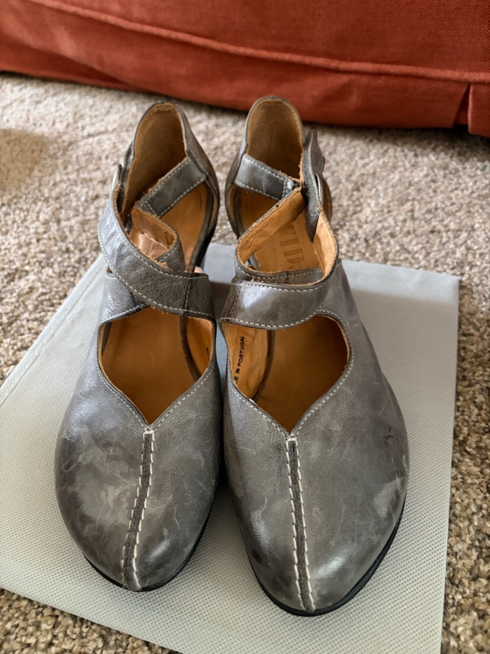 Fidji Gray Leather Mary Jane Pump Heels.